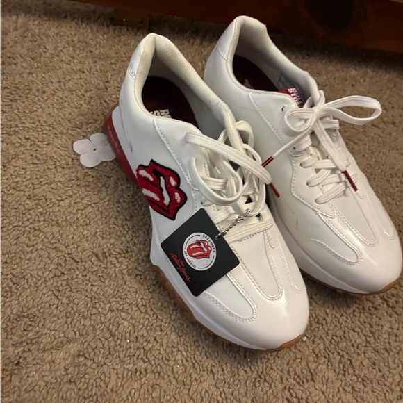 Rolling Stones sneakers by sketchers new unused size 9.5 - Picture 2 of 8